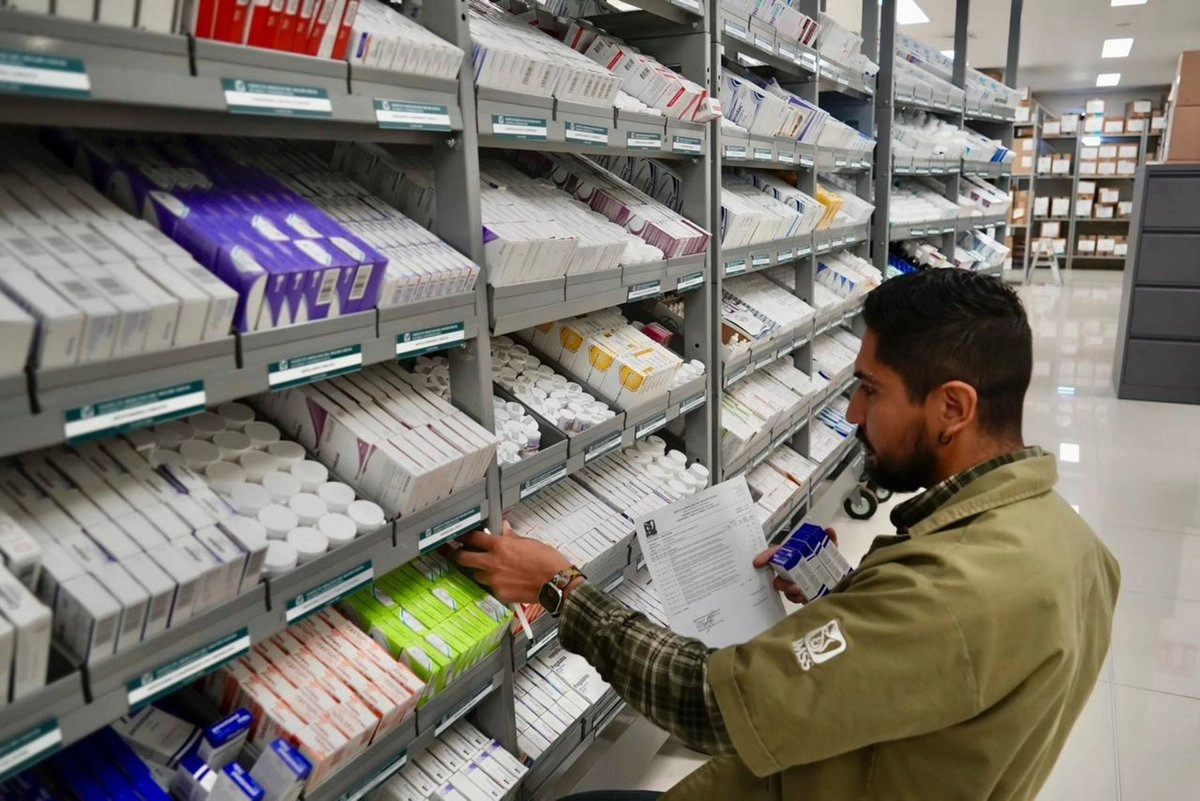 Secretarías de Economía y Salud analizan mecanismos para reducir precio de medicinas: Sheinbaum