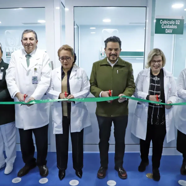 Zoé Robledo pone en marcha nueva infraestructura para trasplantes y atención especializada en el CMN Siglo XXI