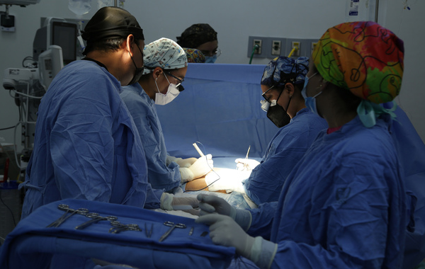 Hospital de Especialidades del CMN La Raza realiza su primer trasplante hepático del año