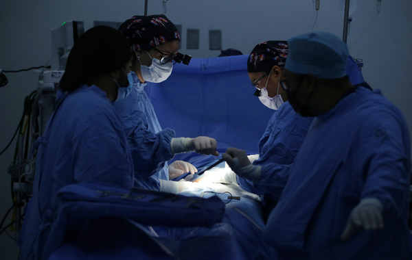 Realiza UMAE Hospital de Especialidades CMN La Raza del IMSS su primer trasplante renal cruzado