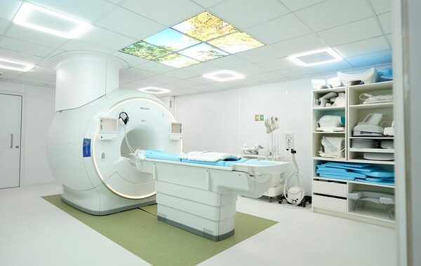 Inaugura IMSS área de Hemodiálisis y resonador magnético en el Hospital de Especialidades del CMN Siglo XXI