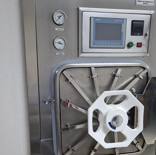Estrena CMFEQ “Linares” del ISSSTE en Nuevo León nueva autoclave para esterilización de instrumental