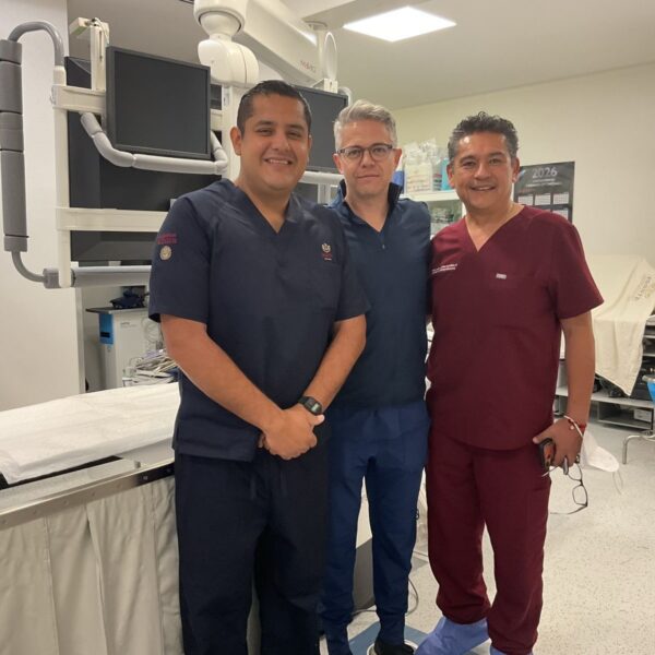 ISSSTE salva la vida de mujer con accidente cerebrovascular y tromboembolia simultáneos en el HG de Querétaro