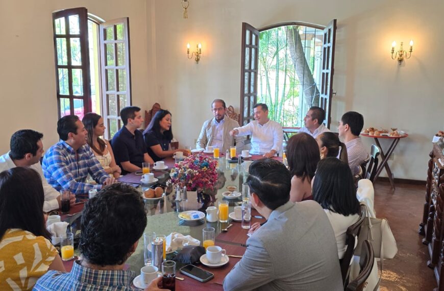 Se reúne senador Luis Alfonso Silva con líderes empresariales de Oaxaca