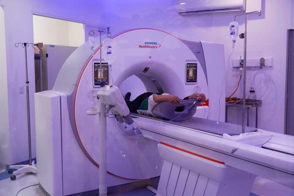 Fortalece CMN “20 de Noviembre” del ISSSTE servicio de medicina nuclear con gammacámara SPECT/CT de 16 cortes