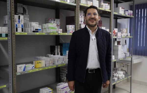 Martí Batres confirma abasto de medicamentos en visitas a unidades del ISSSTE en Hidalgo y Teotihuacán