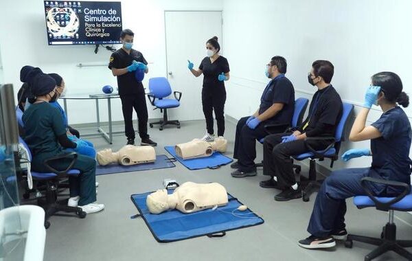 En hospitales y aulas, el IMSS construye el futuro de la medicina mexicana con más de 12 mil docentes