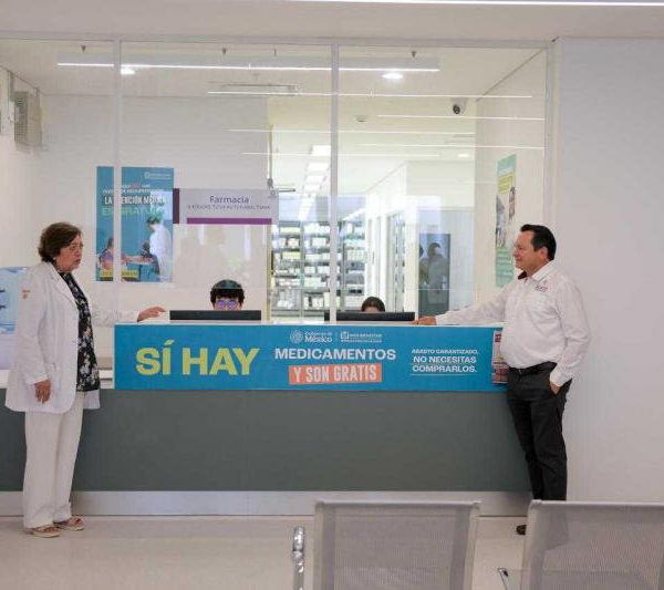 Gobernador Díaz Mena supervisa farmacia del nuevo hospital O’Horán y garantiza medicamentos gratuitos para las familias yucatecas