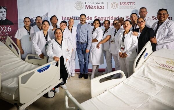 Entrega Martí Batres 40 camas hospitalarias al HRAE del ISSSTE en Estado de México