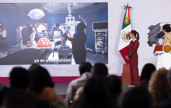 Gobierno de México innova y transforma la atención a la salud en el IMSS, ISSSTE e IMSS Bienestar con equipos modernos: Presidenta